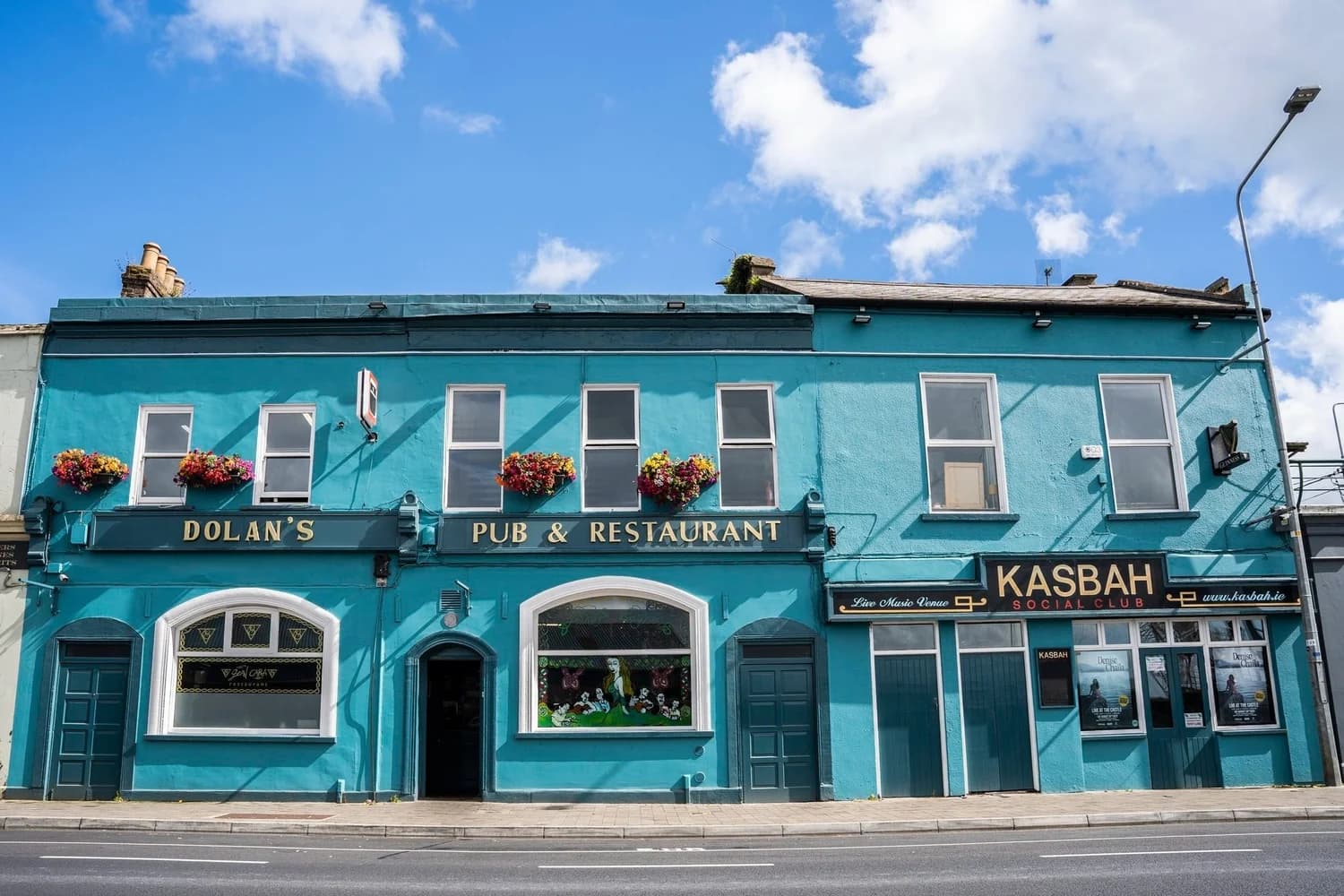The front of Dolan’s pub, Limerick
